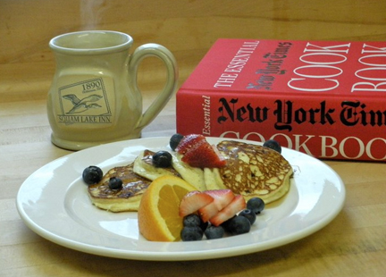use_them.deneenpottery Yummy breakfast with Deneen mug